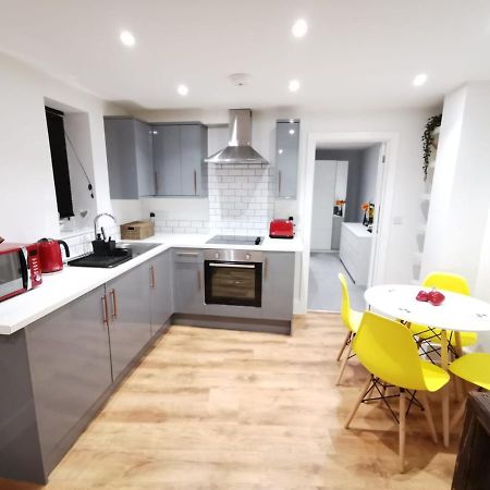 4 Sleeps And Travel Cot- Close To Beach And Restaurants Bournemouth Luaran gambar