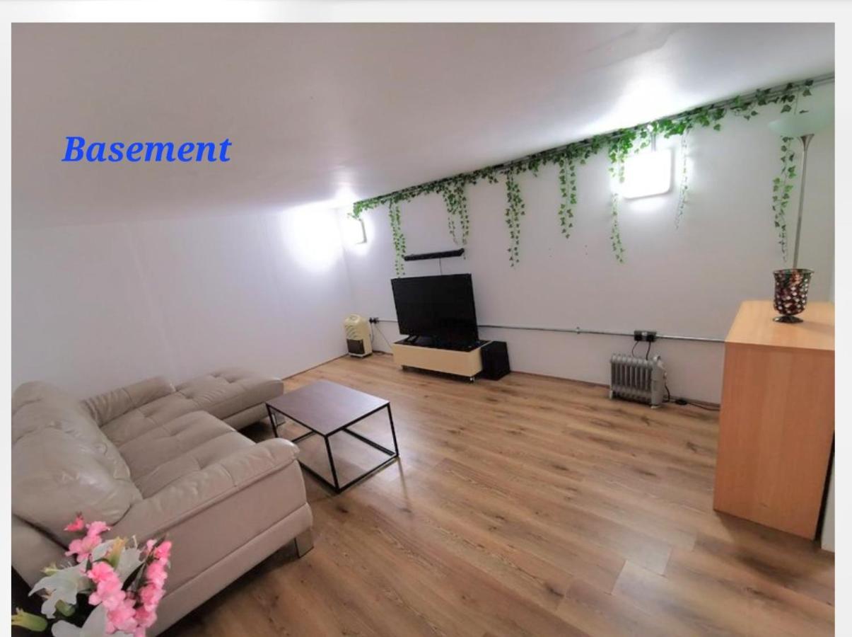 4 Sleeps And Travel Cot- Close To Beach And Restaurants Bournemouth Luaran gambar